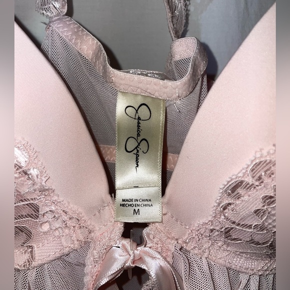 Jessica Simpson Sexy lingerie - Picture 2 of 3